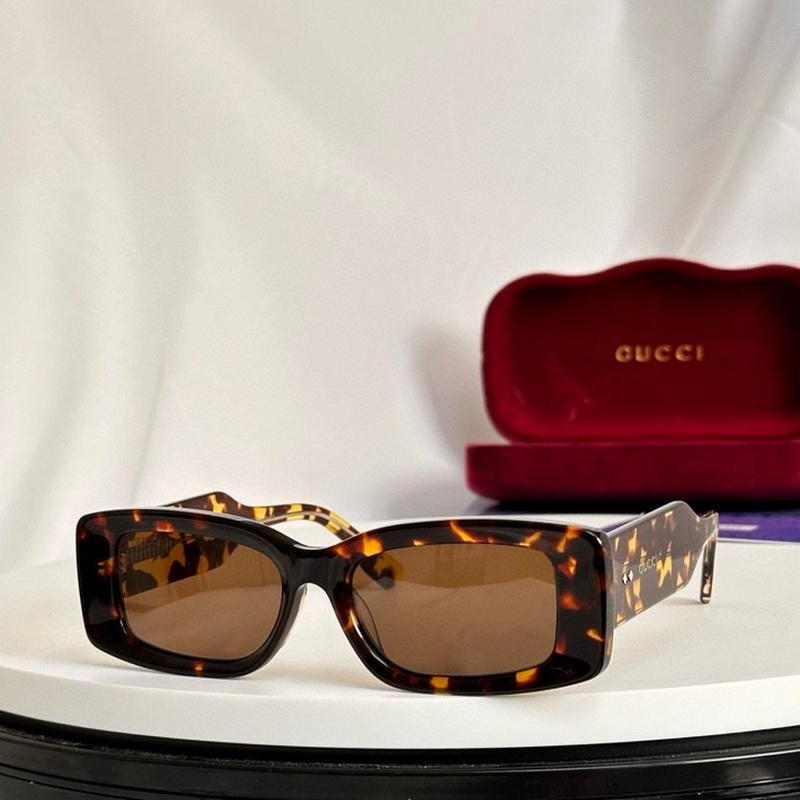 Gucci Sunglasses 206